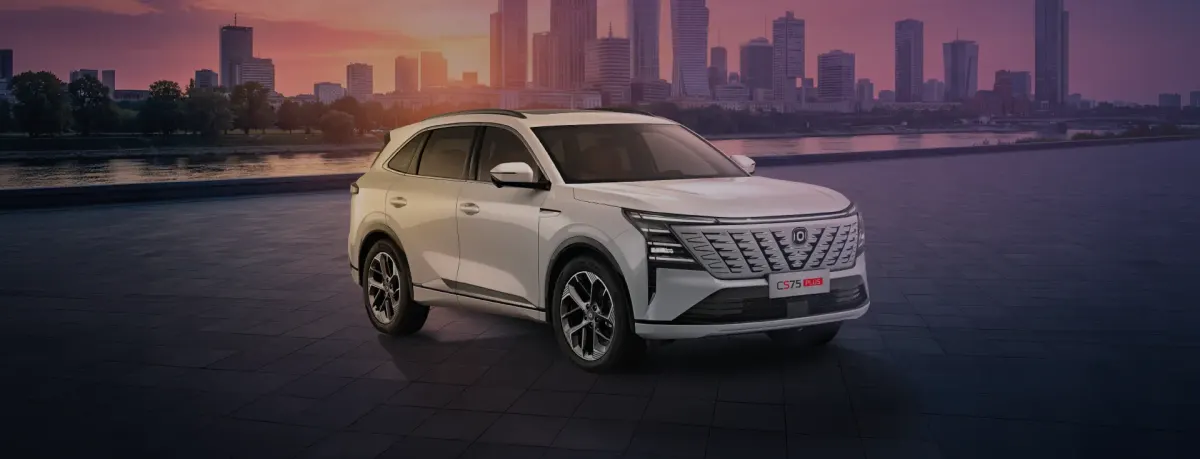 Changan CS75 Plus — przód