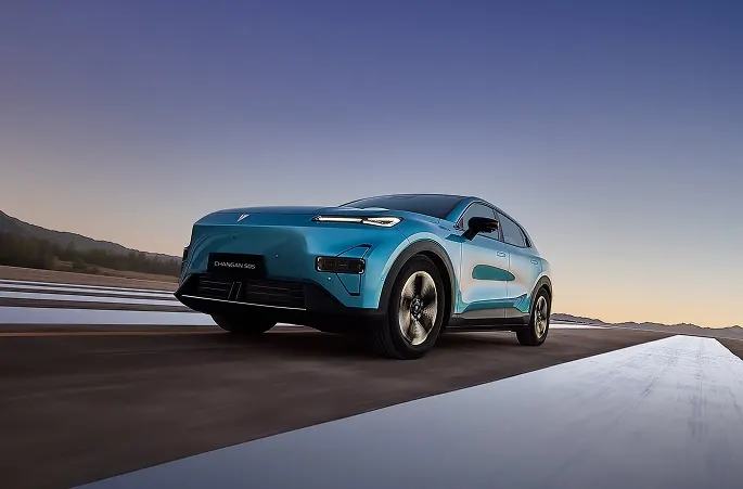 Deepal S05 PHEV — przód